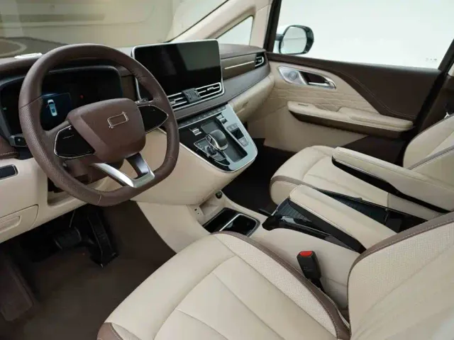 Bestune Besturn M9 — Фото автомобиля 9