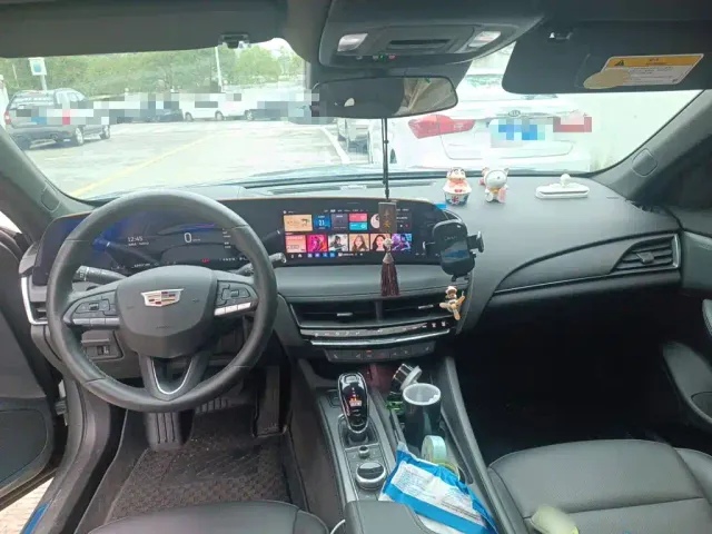 Cadillac CT5 — Фото автомобиля 12
