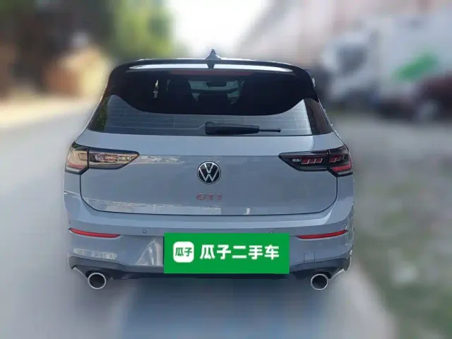 Volkswagen Golf GTI — Фото автомобиля 3