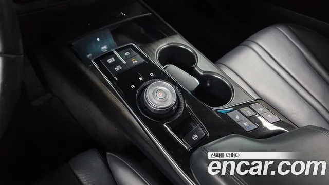Kia K8 Hybrid — Фото автомобиля 12