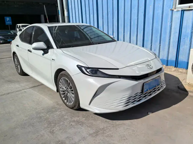 Toyota Camry — Фото автомобиля 3