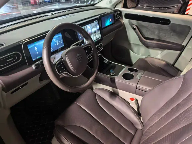 Leapmotor C11 — Фото автомобиля 5