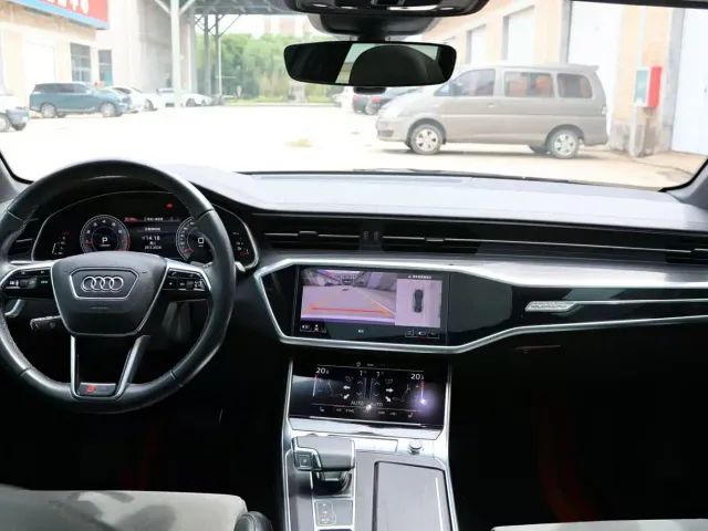 Audi A6L — Фото автомобиля 9