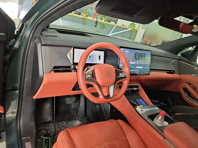 BYD Tang L — Фото автомобиля 10