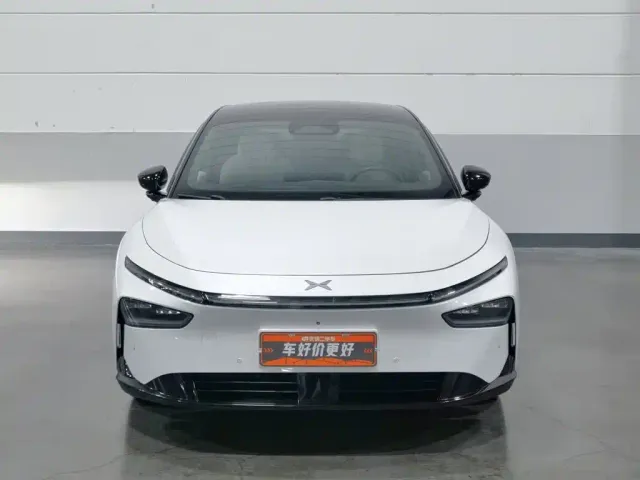Xpeng P7+ — Фото автомобиля 3