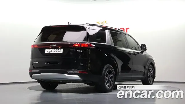 Kia Carnival Generation 4 — Фото автомобиля 2