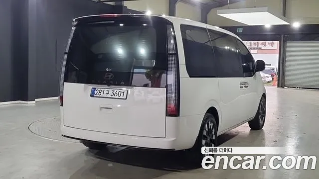 Hyundai Staria — Фото автомобиля 3