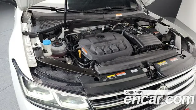 Volkswagen Tiguan — Фото автомобиля 5