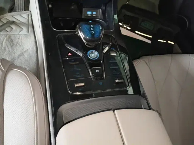 BYD Han — Фото автомобиля 13