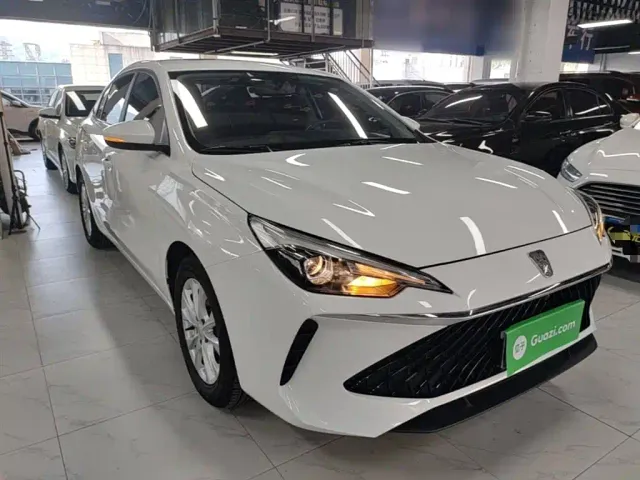 Roewe i5 — Фото автомобиля 3