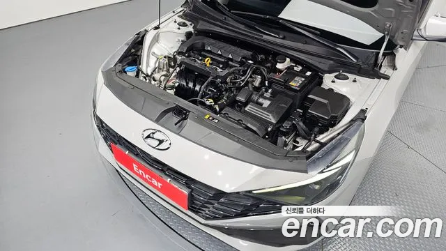 Hyundai Avante CN7 — Фото автомобиля 9