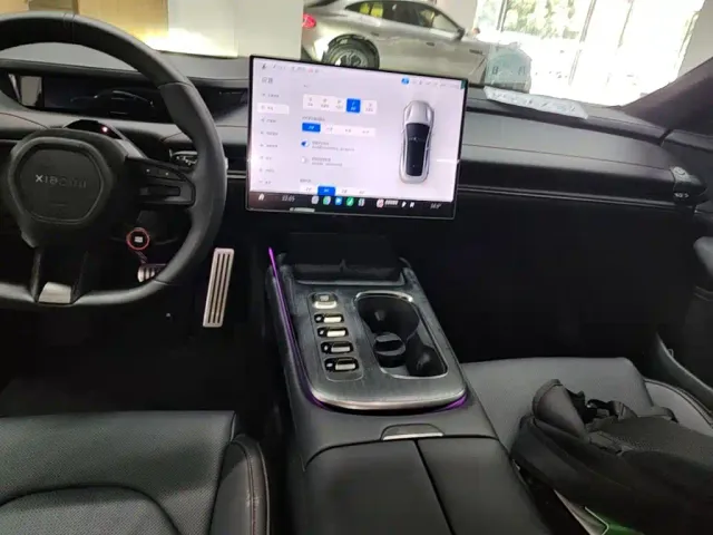 Xiaomi SU7 — Фото автомобиля 13
