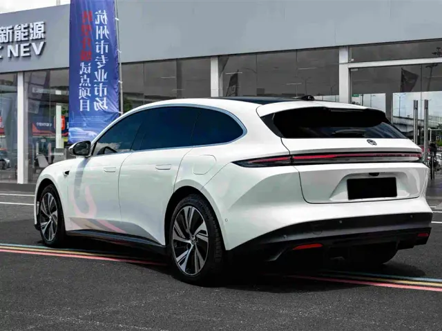 Nio ET5 Touring — Фото автомобиля 6