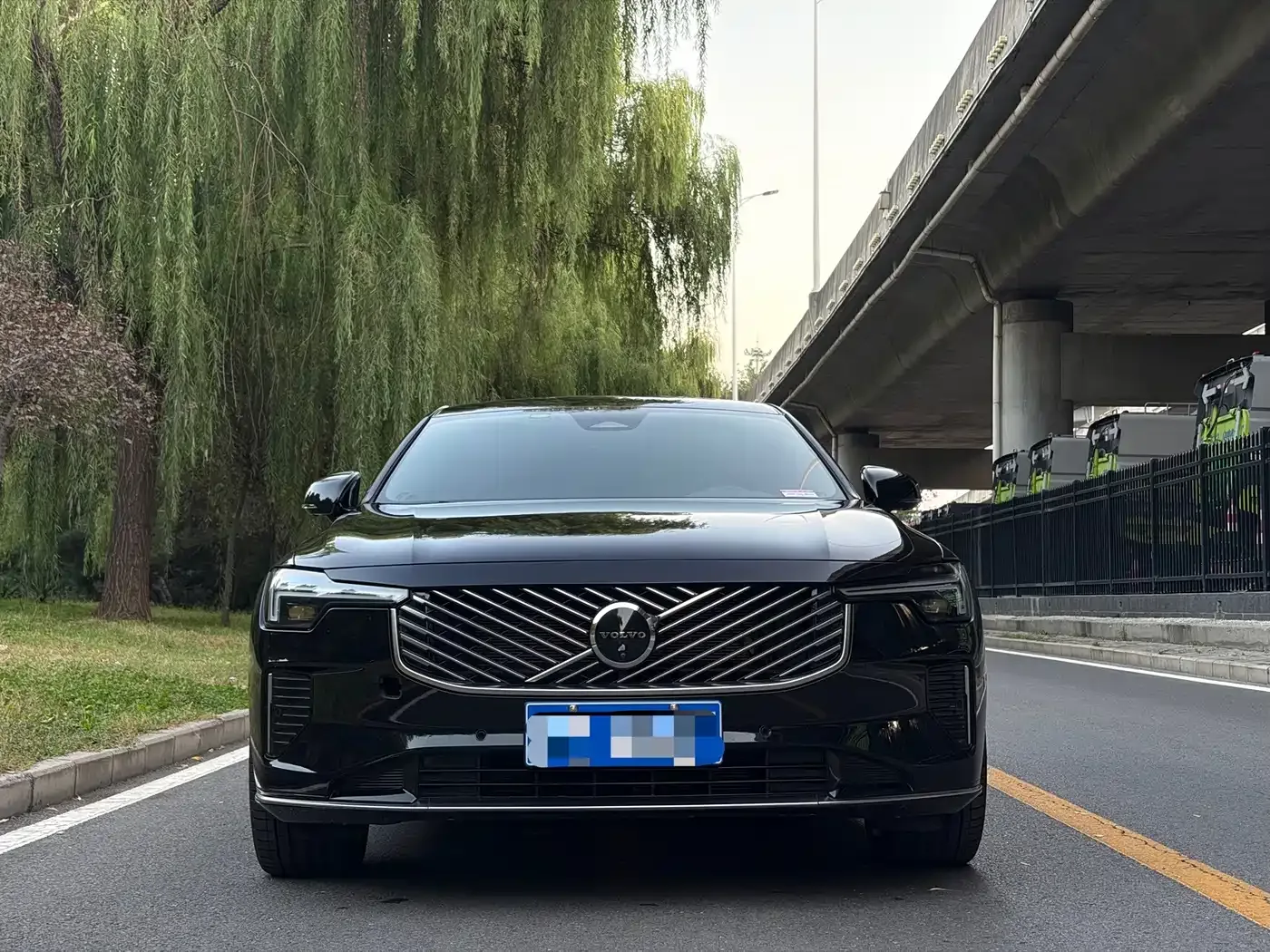 Volvo Volvo S90 2026 B5 Zhiyuan Luxury Edition — Фото автомобиля 2