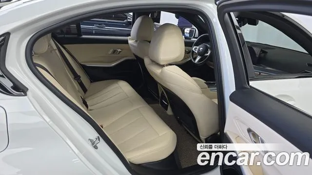 BMW 3 Series — Фото автомобиля 17