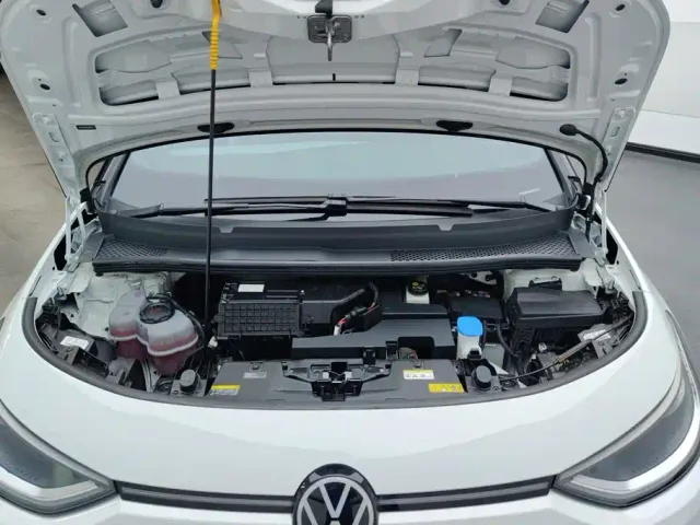 Volkswagen ID.3 — Фото автомобиля 10
