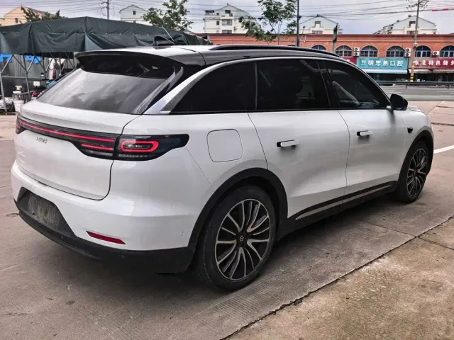 Leapmotor C11 — Фото автомобиля 7