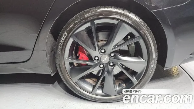 Genesis G70 Новый G70 Бензин 3.3T 2WD — Фото автомобиля 5