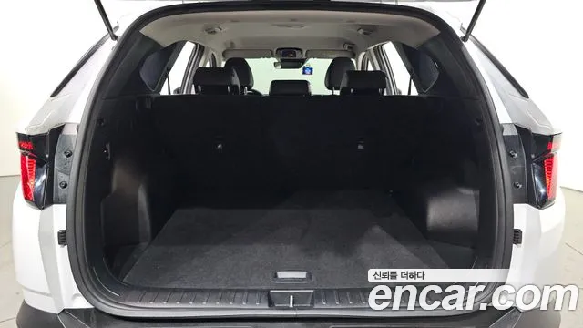 Hyundai Tucson Tucson (NX4) Бензин 1.6 турбо 2WD — Фото автомобиля 20