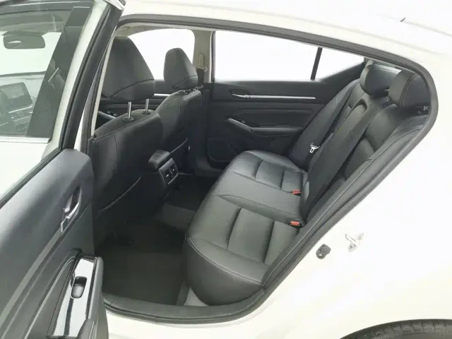 Nissan Teana — Фото автомобиля 15
