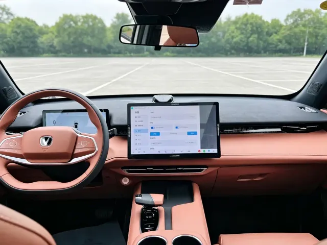 Changan Changan UNI-Z 2025 1.5T Premium — Фото автомобиля 12