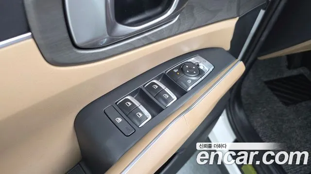 Kia Sorento Новый Sorento 4 поколение Бензин 2.5T 2WD — Фото автомобиля 28