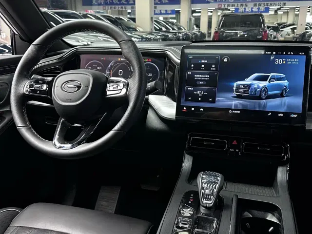 GAC Trumpchi GS8 — Фото автомобиля 24