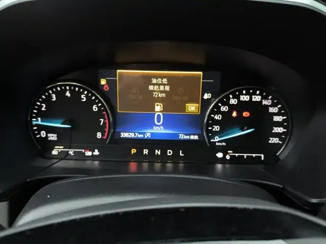 Ford Escape — Фото автомобиля 14