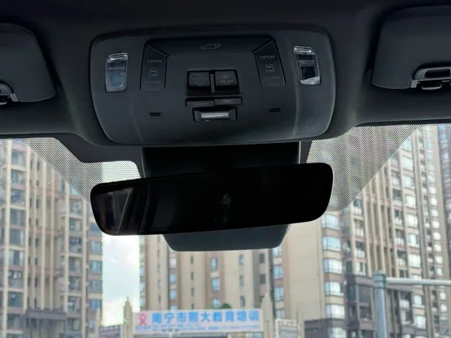 Toyota Granvia — Фото автомобиля 18