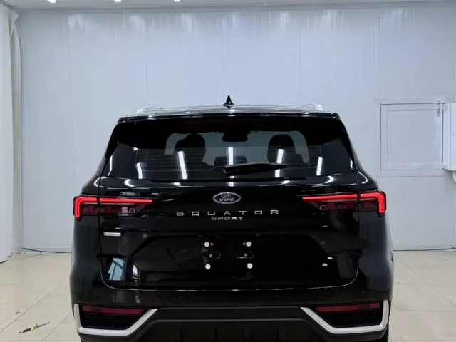 Ford Lingrui — Фото автомобиля 5