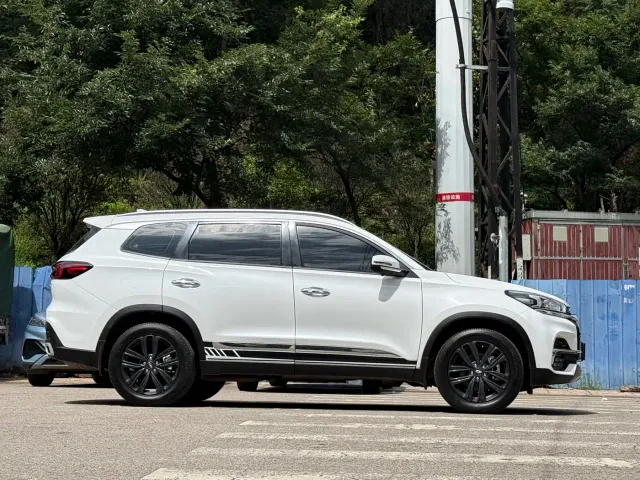 Chery Tiggo 8 — Фото автомобиля 4