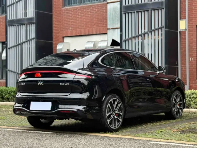 IM Motors LS6 — Фото автомобиля 7