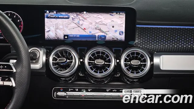 Mercedes-Benz GLB-Class — Фото автомобиля 3