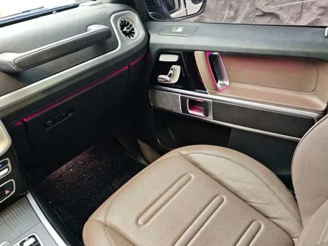 Mercedes-Benz G-Class — Фото автомобиля 16