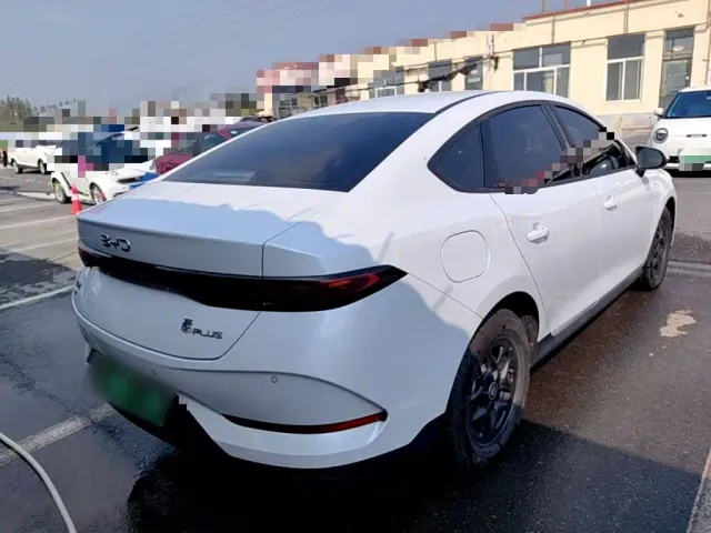 BYD Qin PLUS — Фото автомобиля 6