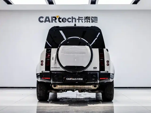 Land Rover Defender — Фото автомобиля 5