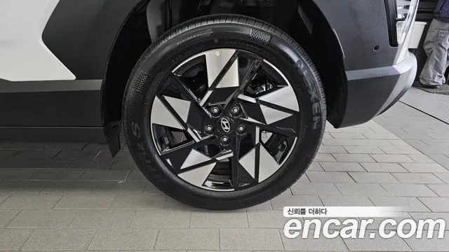 Hyundai Kona SX2 — Фото автомобиля 21