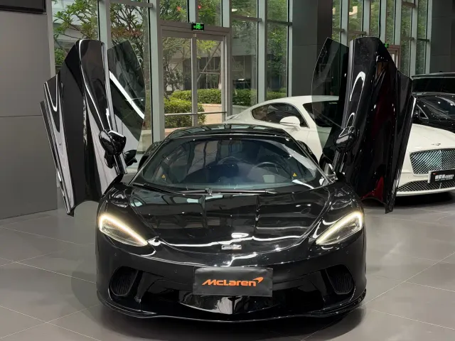 McLaren GT — Фото автомобиля 9