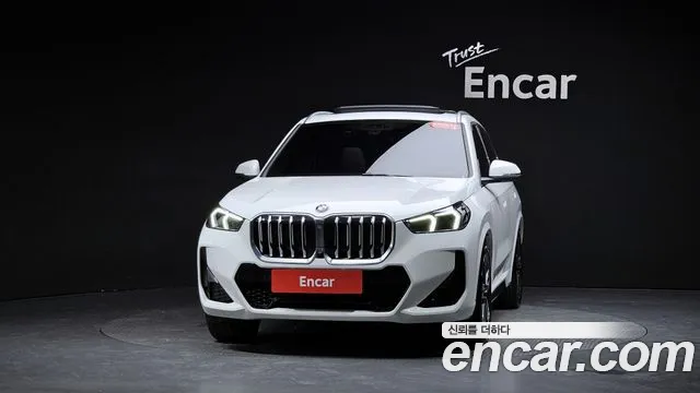 Фотография автомобиля — BMW X1 U11