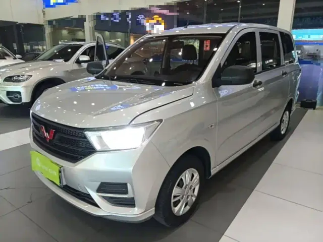 Фотография автомобиля — Wuling Hongguang