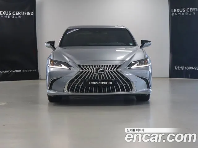 Lexus ES Generation 7 — Фото автомобиля 3