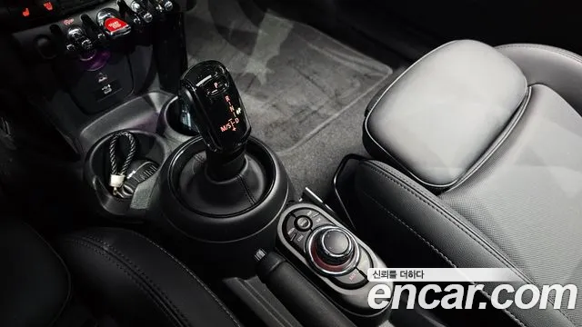 Mini Cooper Cooper 5 дверей Classic Plus — Фото автомобиля 9
