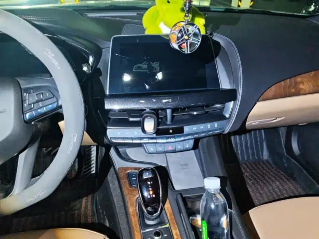 Cadillac CT5 — Фото автомобиля 13