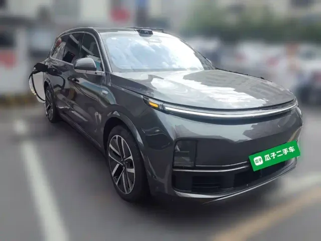 Li Auto L9 — Фото автомобиля 24