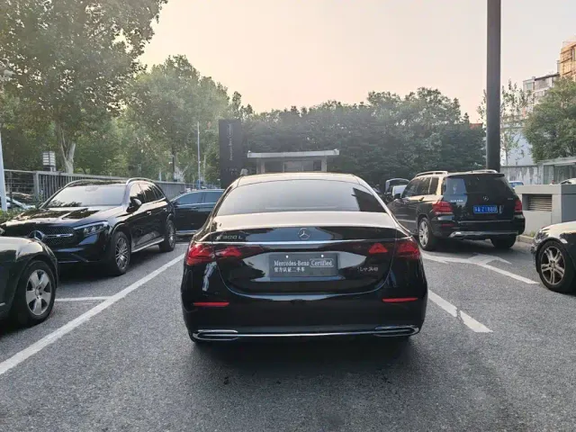 Mercedes-Benz E-Class — Фото автомобиля 7