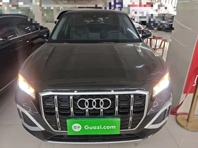 Audi Q2L — Фото автомобиля 2