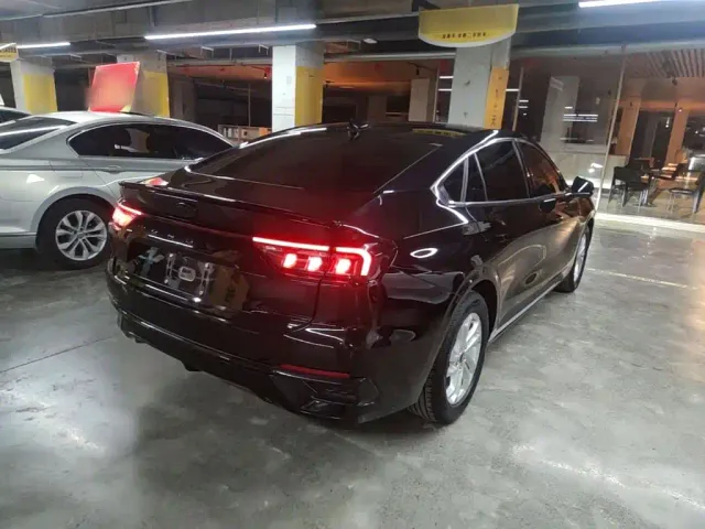 Ford Mondeo — Фото автомобиля 6