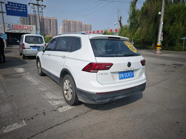 Volkswagen Tiguan L — Фото автомобиля 8