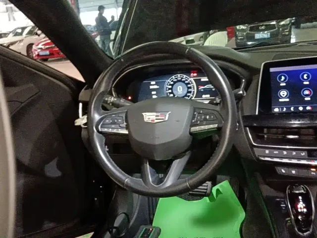 Cadillac CT5 — Фото автомобиля 10