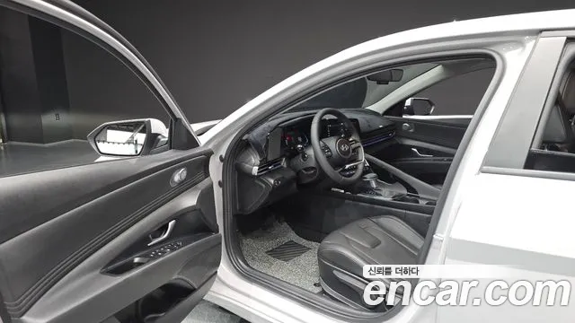 Hyundai AVANTE Новый Avante (CN7) — Фото автомобиля 10